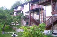 Вилно селище Сабазий до Асеновград - в 4 родопски къщи близо до Белинташ