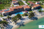 3* Хотел Rachoni Bay Resort Тасос - 50м от морето в х-л с частен плаж