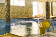 4* Хотел Холидей SPA Велинград - на мин. басейн + сауна, парна баня