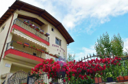 Къща за гости Таня Добринище  - с панорамен изглед, до центъра на града