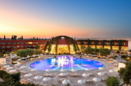 4* Хотел Calane Village Пулия - до пясъчен плаж със син флаг и бар