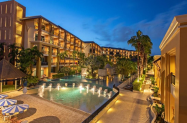 4* Rawai Palm Beach Resort Пукет - лукс хотел сред тропически парк