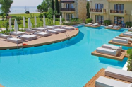 5*Хотел Mediterranean Village Олимп. ривиера - чадър на плажа, басейни, SPA зона