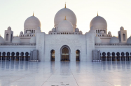 Настаняване в хотел Дубай - обиколка в Абу Даби  опция за доп. турове