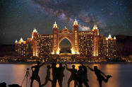 Настаняване в хотел Дубай - с целодневен тур в  Абу Даби на бг език