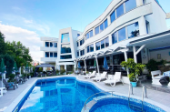 3* Семеен хотел Ариана Лозенец - 200 м от брега + басейн и шезлонг