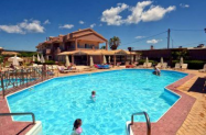 Настаняване в  3* хотел Корфу - директен полет + външен басейн