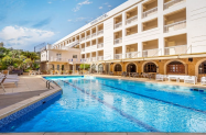 3* Хотел Oasis Corfu Корфу - на първа линия, с външен басейн