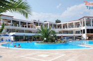 5* Хотел Alexandros Palace Халкидики - басейн с шезлонг на 120 м от плажа