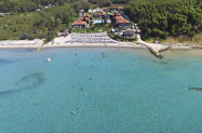 5* Хотел Simantro Beach Халкидики - чадър на плажа и басейн за 22.09