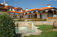 Хотел Шато Уинди Хилс Сливенски бани - комфортен хотел + сезонен басейн 