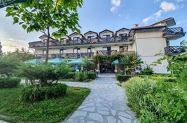 Комплекс Долна Баня Долна бяня -  SPA с минерални джакузи и басейн