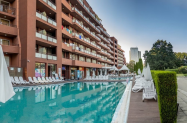 4* Хотел Гладиола Стар Златни пясъци - с дете + басейн, на 100 м от плажа