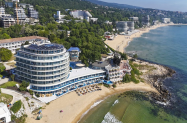 4* Хотел & SPA Сириус Бийч Конст. и Елена - чадър на плажа и SPA с мин. вода