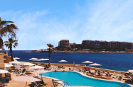 4* Хотел Cavalieri Art Малта - външен басейн  + до морския бряг