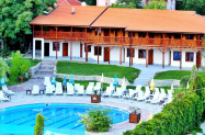 Еко стаи Манастира Хисаря - минерален басейн, джакузи и SPA зона