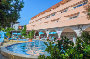 2* Комплекс Лозенец Ризорт Лозенец - летен сезон '26, басейн с шезлонг