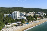 4* Хотел РИУ Астория Златни пясъци - бар и чадър на  плажа + анимация