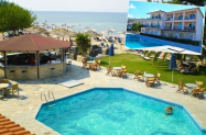 3* Хотел Sunrise Beach Тасос - чадър на плажа, първа линия море