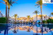 4* Хотел Dive Inn Resort Шарм ел Шейх - открит басейн + шезлонг на плажа