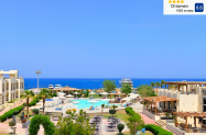 4* Х-л New Eagles Aqua Park Хургада - басейн и частен плаж с шезлонги