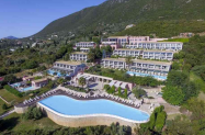 5* Хотел Ionian Blue Лефкада - чадър на плажа, басейни, джакузи