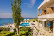 3* Хотел Niki Beach Hotel Самотраки - за юли с басейн в хотел до морето