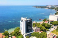5* Хотел Signature Blue Resort Кушадасъ - чадър на плажа, басейн, до морето