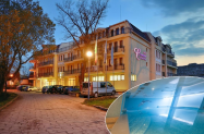 3* Хотел Си Комфорт Хисаря - джакузи, арома парна баня + SPA