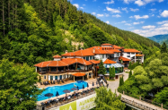 4* Хотел Алфарезорт Палас Чифлик - за делници, мин. басейни, SPA зона