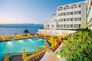 4* Roseira Beach Resort Бодрум - чадър на плажа,  на 200 м от брега