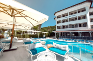 4* Хотел Portofino Мармарис - чадър на плажа,  на 50 м от морето