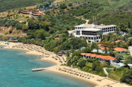 5* Хотел Eagles Palace Халкидики - шезлонг и чадър на плажа + басейн