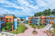 4* Хотел Atrium Халкидики - шатъл до плажа +басейн с шезлонг