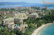 4* Хотел Сол Несебър Бей Несебър - аквапарк,  бар  и  шезлонг на басейн