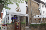 3* Хотел Централ Елена - в стая и апарт. + басейн, сауна и др.