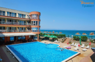 3* Комплекс Релакс Поморие - на първа линия + басейн и All Incl. 