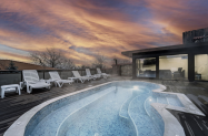SPA Комплекс Винпалас Арбанаси - външен басейн +  открити джакузита