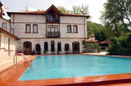 3* Парк Хотел Макензен Мелник - басейн + механа, в комфортен хотел