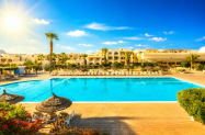 4* Sunconnect Djerba Aqua Resort Тунис - чадър на плажа,  на 200 м от брега