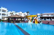 4* Sharm Bride Resort & SPA Шарм ел Шейх - басейн и плаж с чадъри, шезлонги