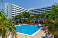4* Хотел Grand Effe до Кушадасъ - на първа линия, за края на сезона