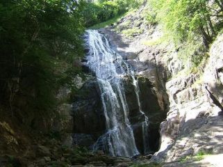 Каньонът на водопадите (екопътека)
