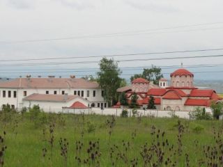 Долнолозенски манастир Св. ап. Петър и Павел