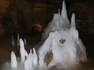 Леденика (пещера)