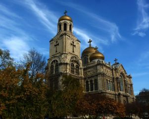 Катедрала Варна (Успение Богородично)