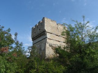 Крепост Червен