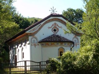 Манастир Св. Йоан Богослов - Банище