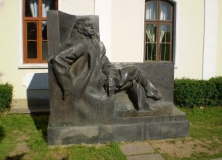 Къща-музей Емилиян Станев, информация, отзиви, карта и снимки - Почивка.бг