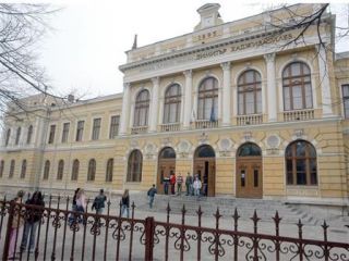 Търговска гимназия - Свищов